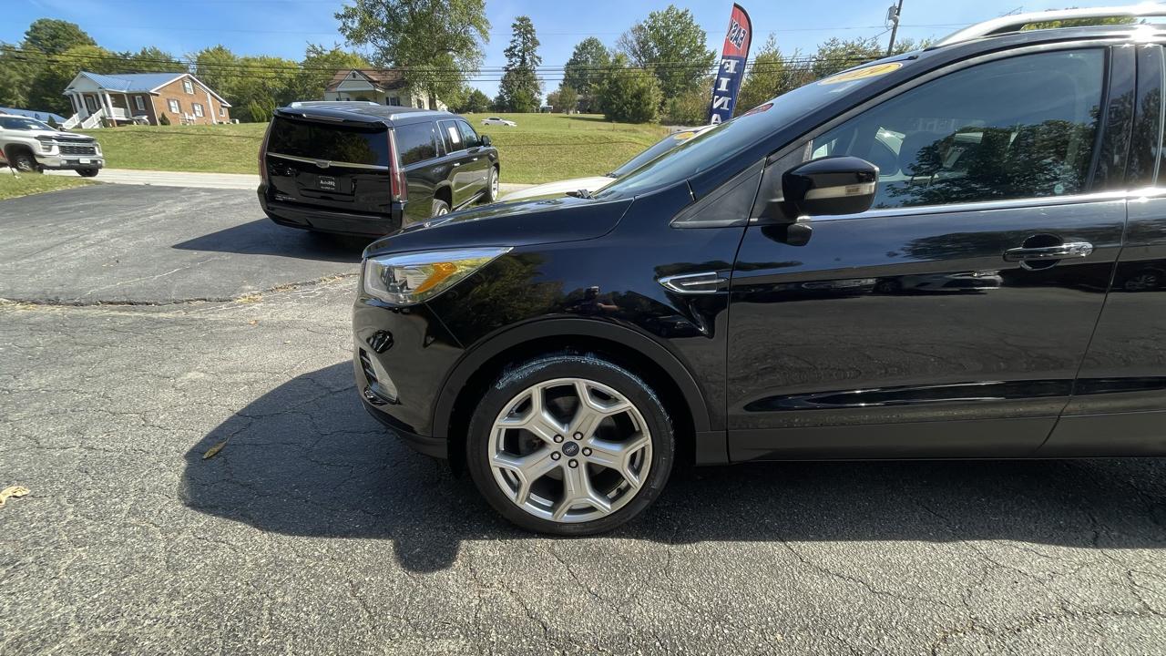 Ford Escape Titanium 4WD 2019