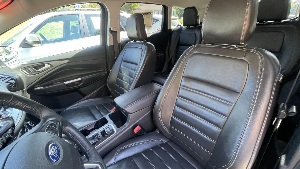 Ford Escape Titanium 4WD 2019