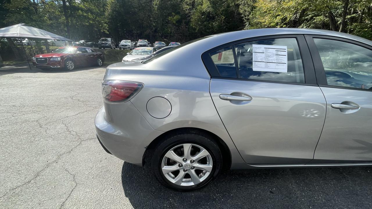 Mazda MAZDA3 i Touring 4-door 2011