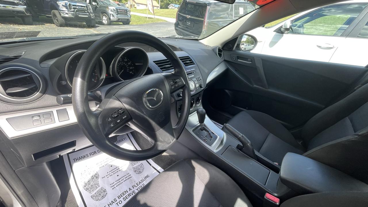 Mazda MAZDA3 i Touring 4-door 2011