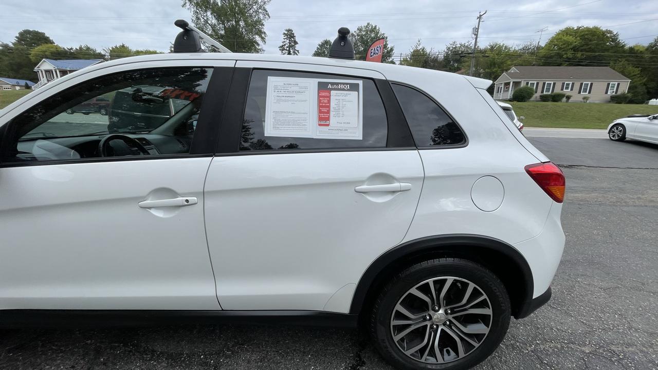 Mitsubishi Outlander Sport 2.0 ES 4WD CVT 2017