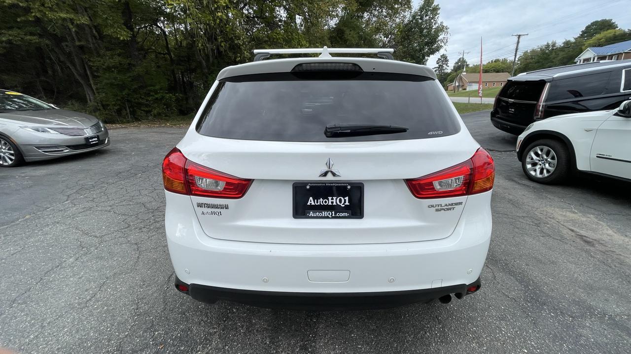 Mitsubishi Outlander Sport 2.0 ES 4WD CVT 2017