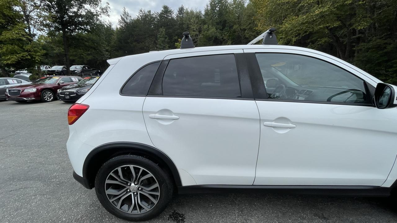 Mitsubishi Outlander Sport 2.0 ES 4WD CVT 2017