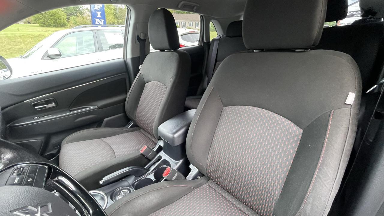 Mitsubishi Outlander Sport 2.0 ES 4WD CVT 2017