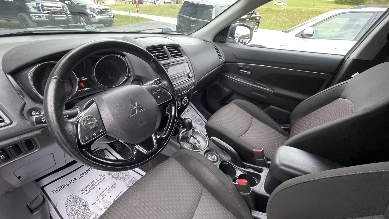 Mitsubishi Outlander Sport 2.0 ES 4WD CVT 2017