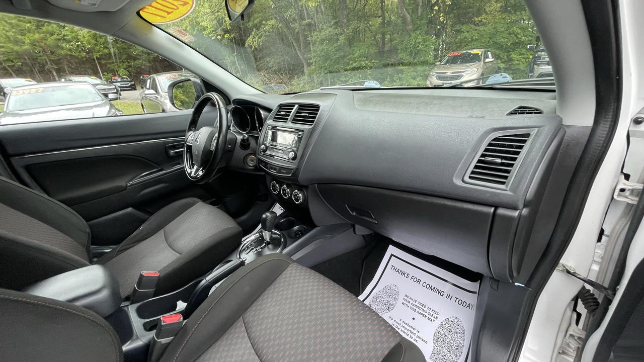 Mitsubishi Outlander Sport 2.0 ES 4WD CVT 2017