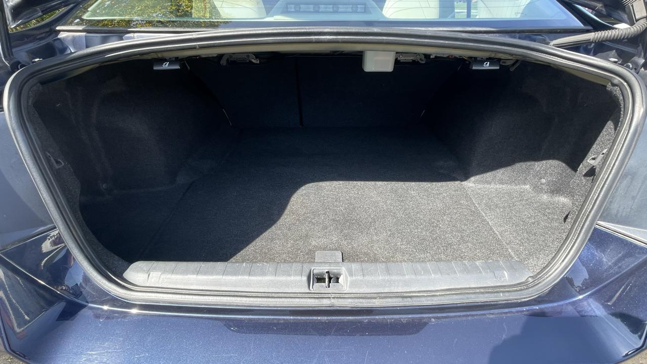 Subaru Legacy 2.5i Premium 2012
