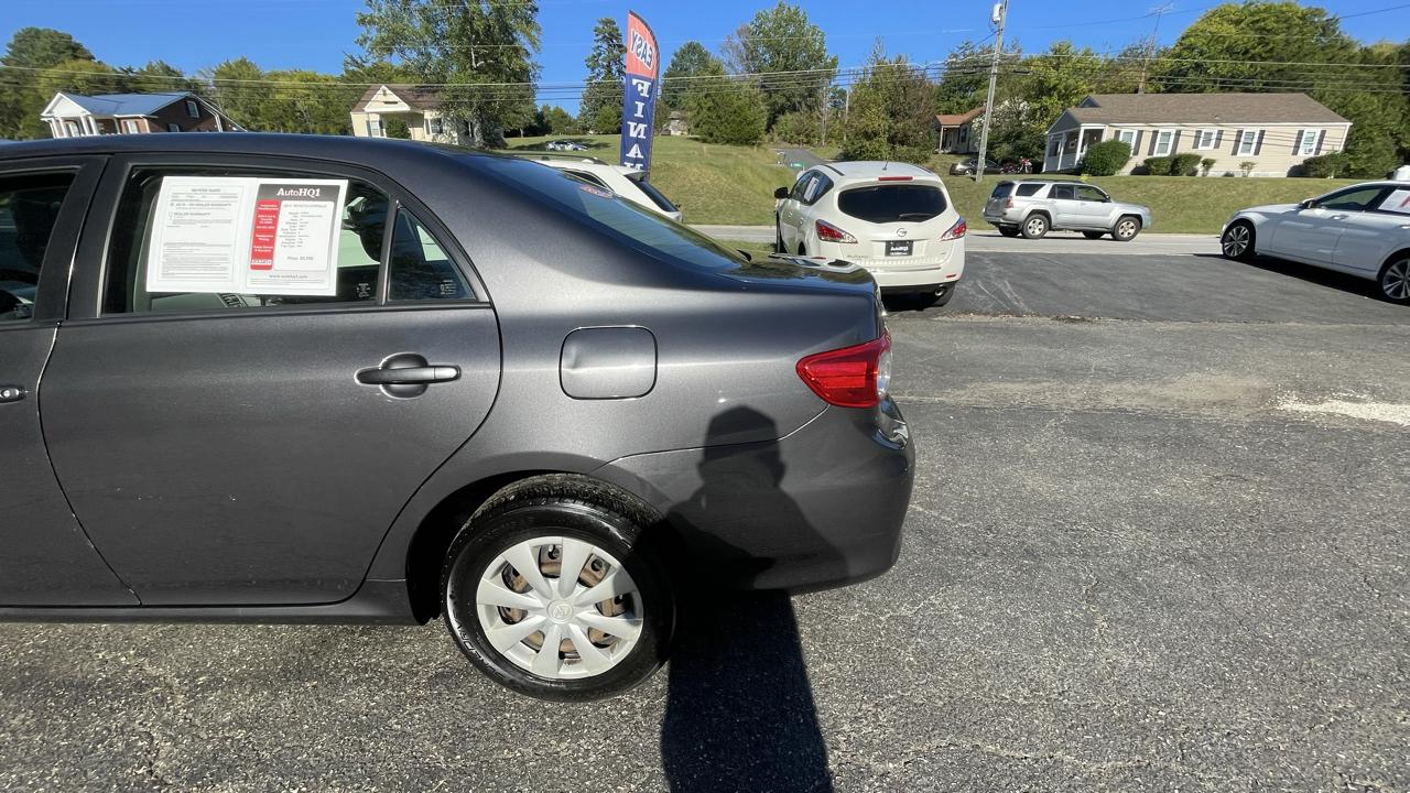 Toyota Corolla LE 4-Speed AT 2011