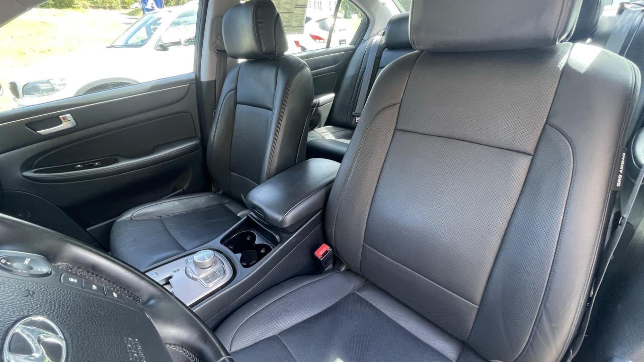 Hyundai Genesis 4.6L 2012