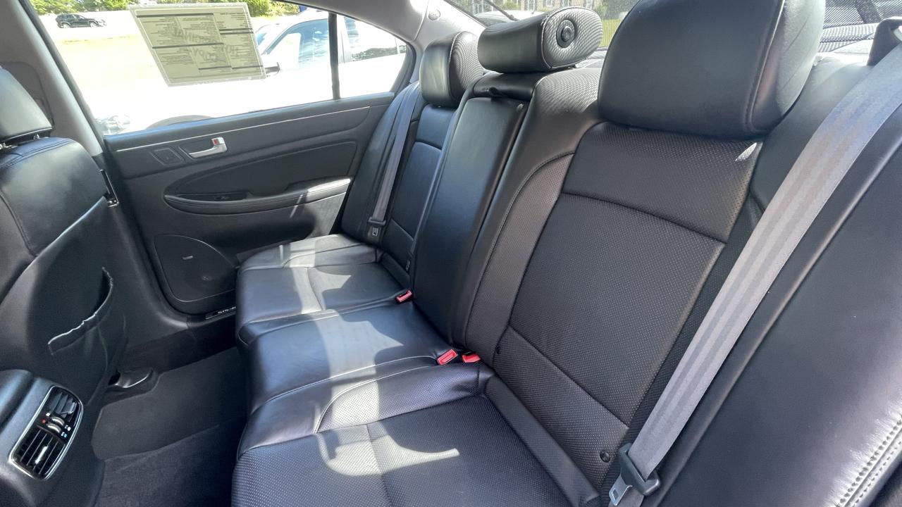 Hyundai Genesis 4.6L 2012