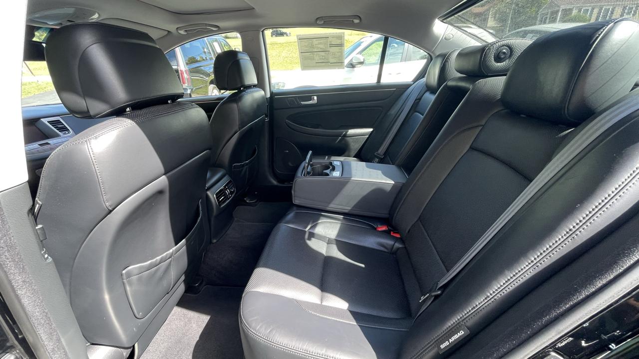 Hyundai Genesis 4.6L 2012