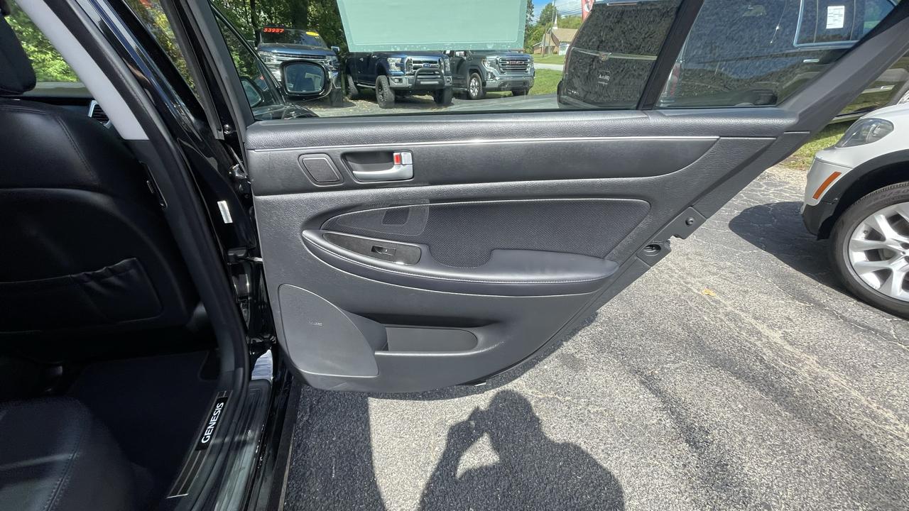 Hyundai Genesis 4.6L 2012