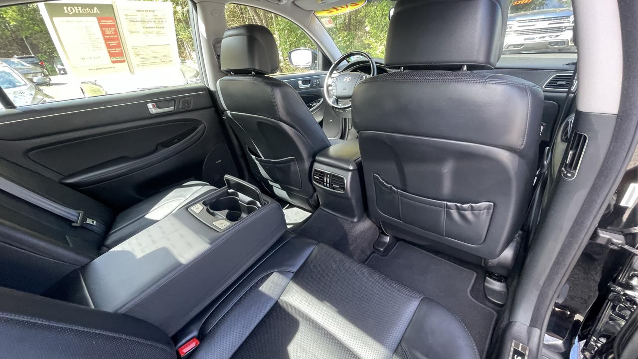 Hyundai Genesis 4.6L 2012