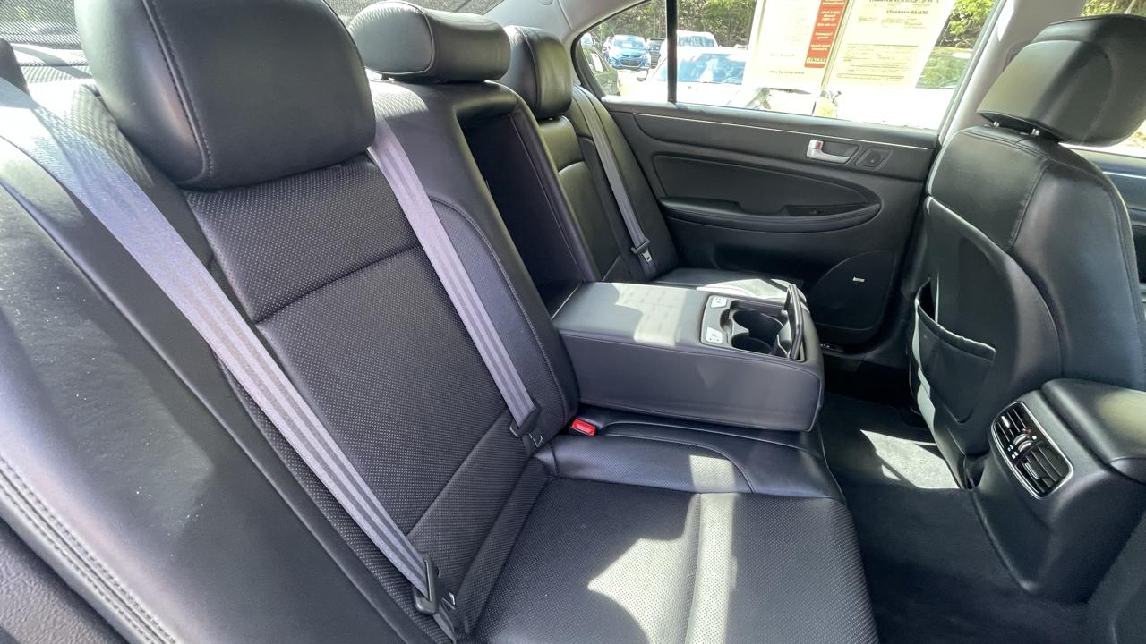 Hyundai Genesis 4.6L 2012