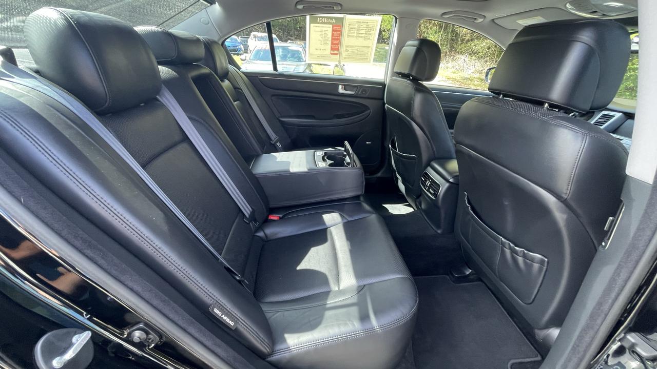 Hyundai Genesis 4.6L 2012
