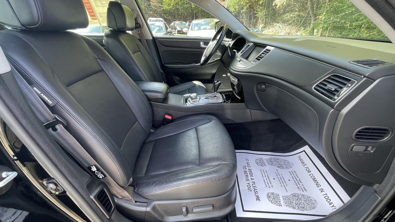Hyundai Genesis 4.6L 2012