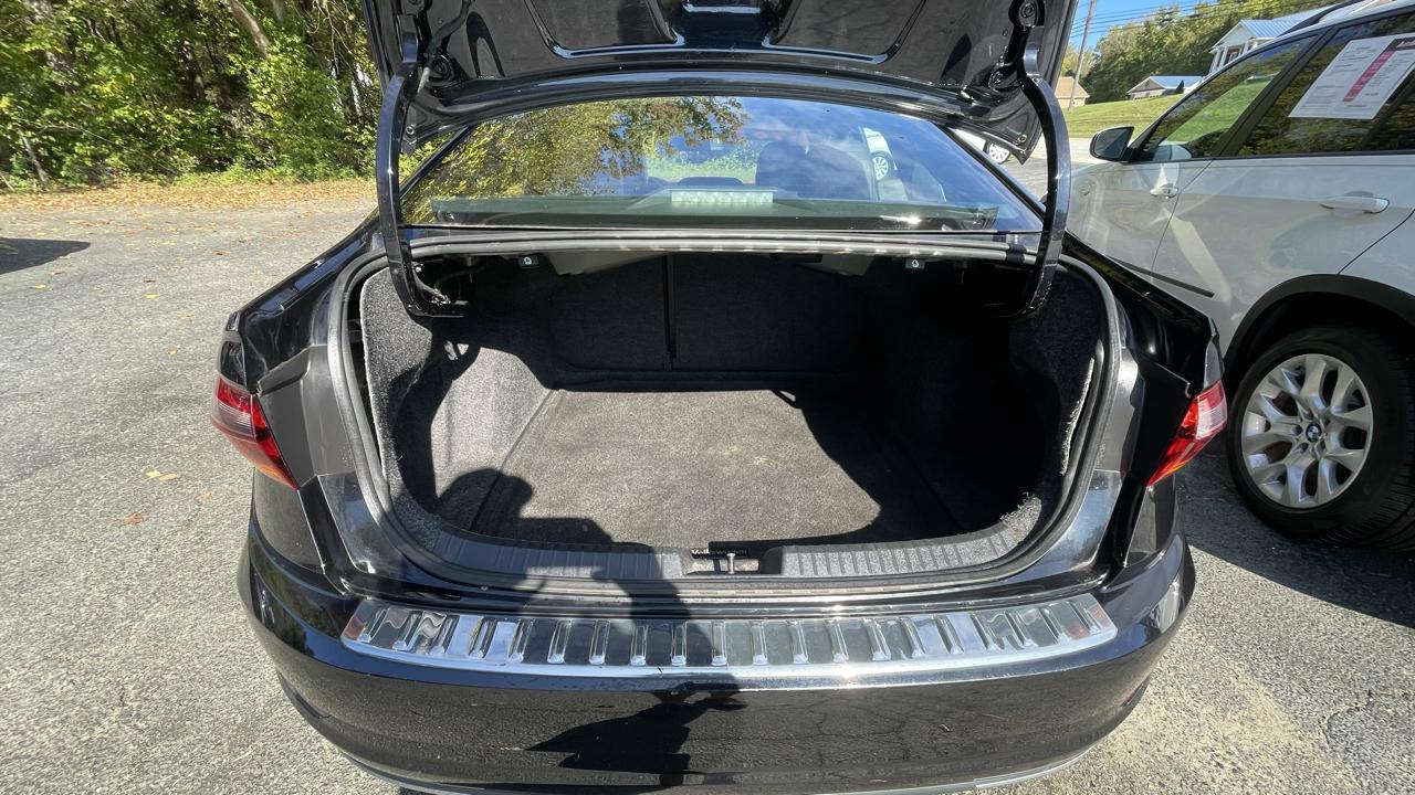 Volkswagen Jetta 1.4T R-Line 8A 2019