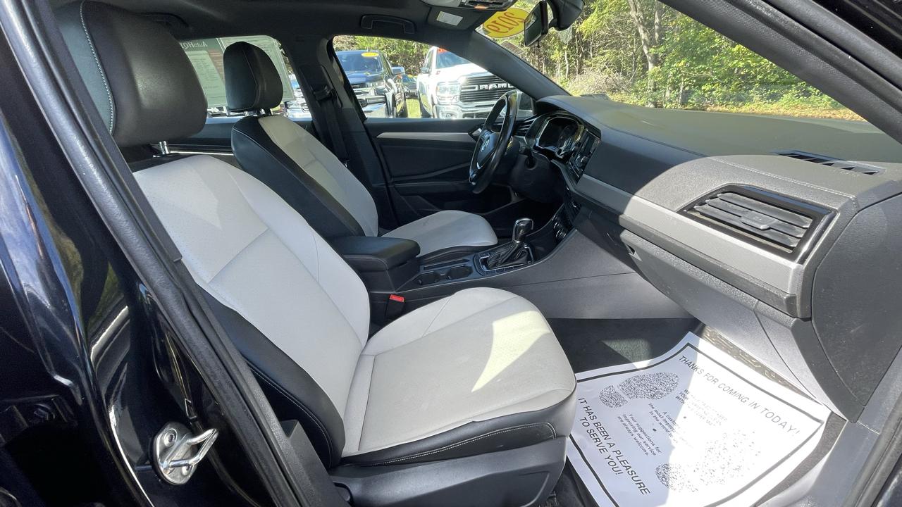 Volkswagen Jetta 1.4T R-Line 8A 2019