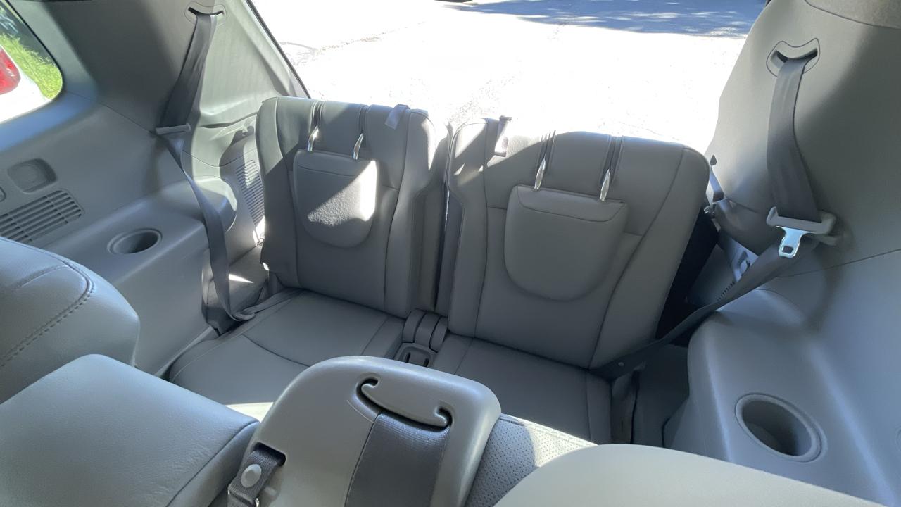 Toyota Highlander Limited 4WD 2011