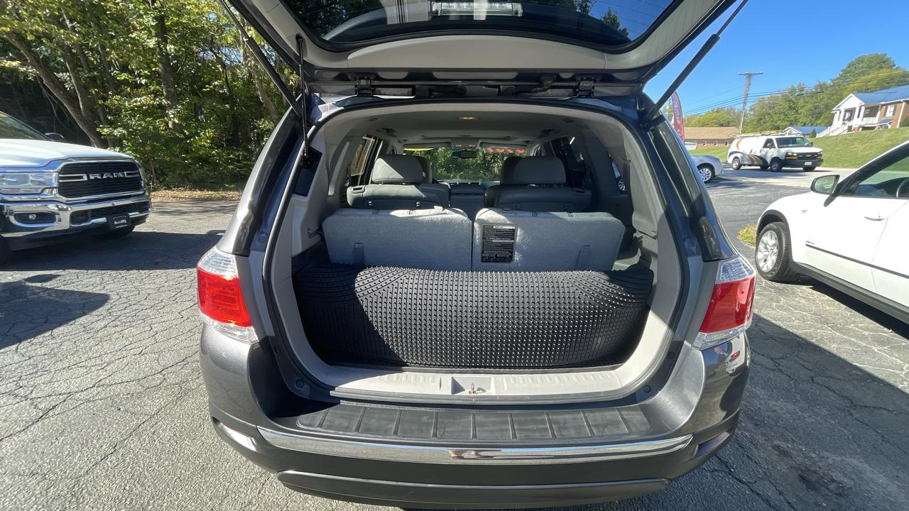Toyota Highlander Limited 4WD 2011