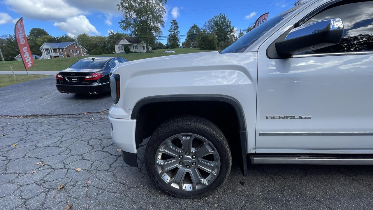 GMC Sierra 1500 Denali Crew Cab Long Box 4WD 2017