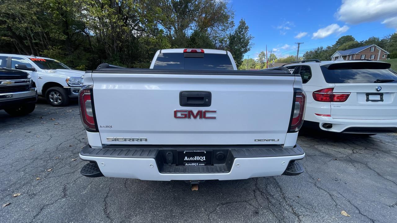 GMC Sierra 1500 Denali Crew Cab Long Box 4WD 2017