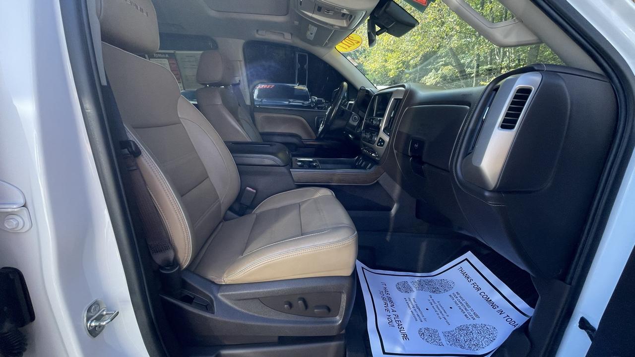 GMC Sierra 1500 Denali Crew Cab Long Box 4WD 2017