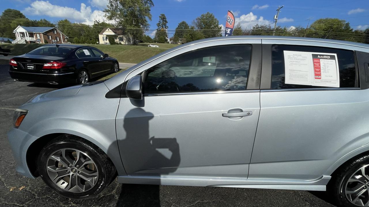 Chevrolet Sonic LT Auto 5-Door 2017