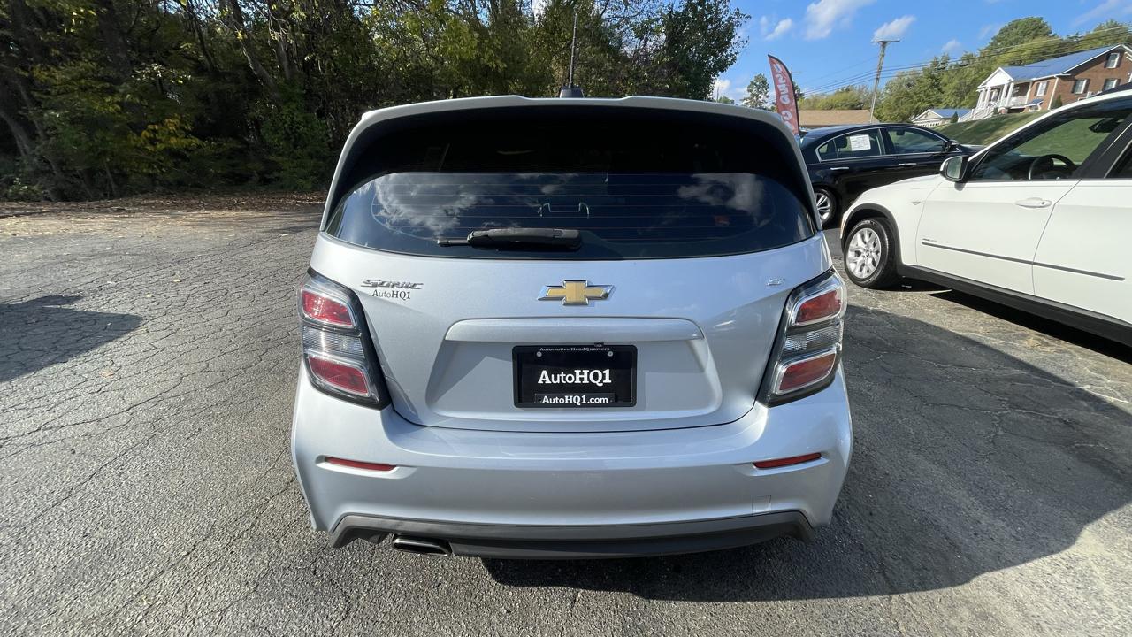 Chevrolet Sonic LT Auto 5-Door 2017