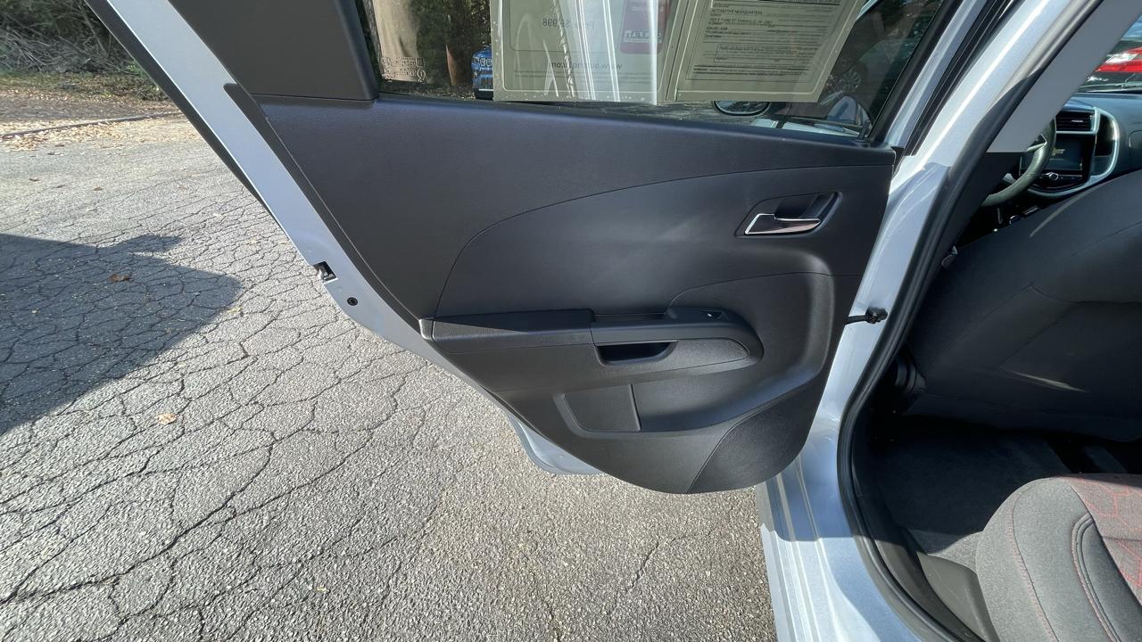 Chevrolet Sonic LT Auto 5-Door 2017