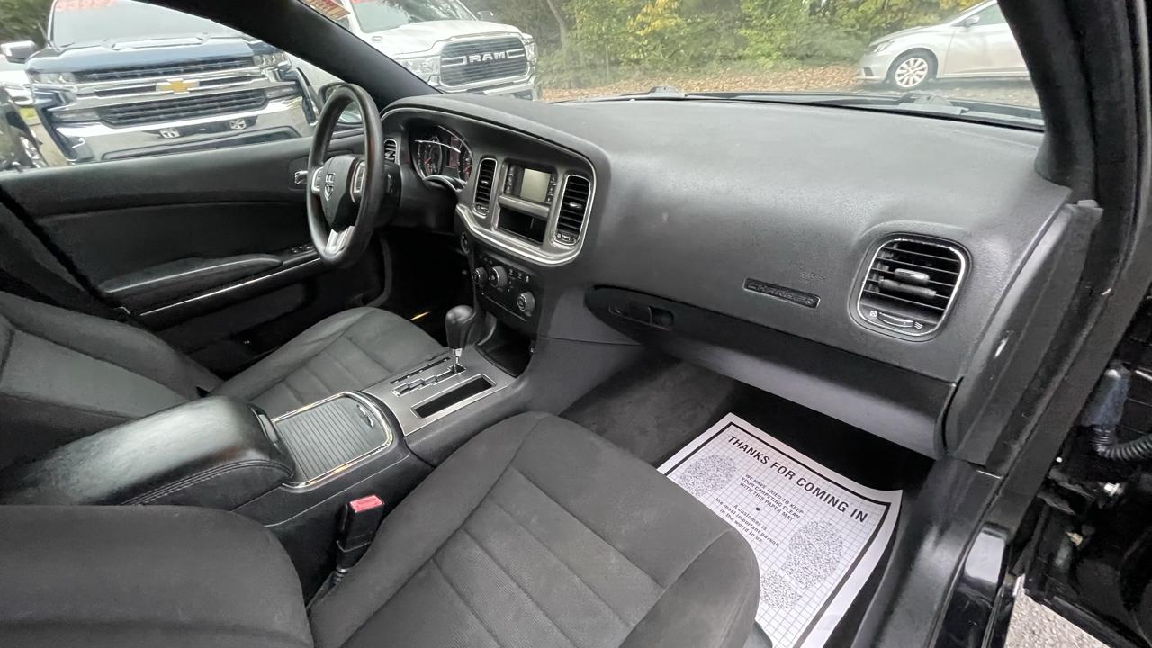 Dodge Charger SE 2012