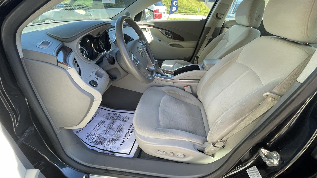 Buick LaCrosse CX 2010