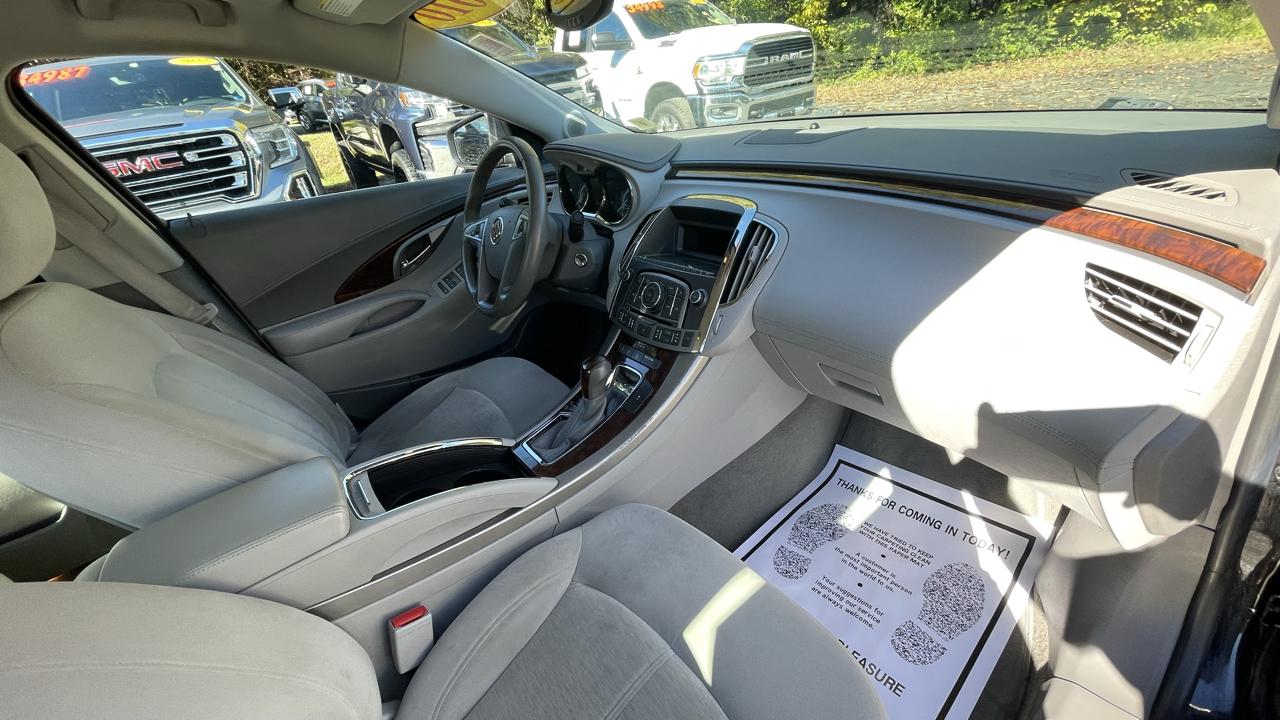Buick LaCrosse CX 2010