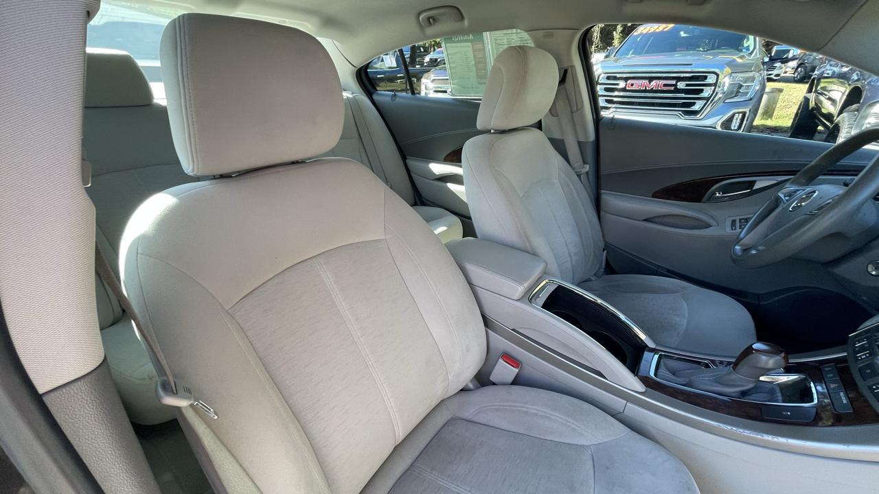 Buick LaCrosse CX 2010
