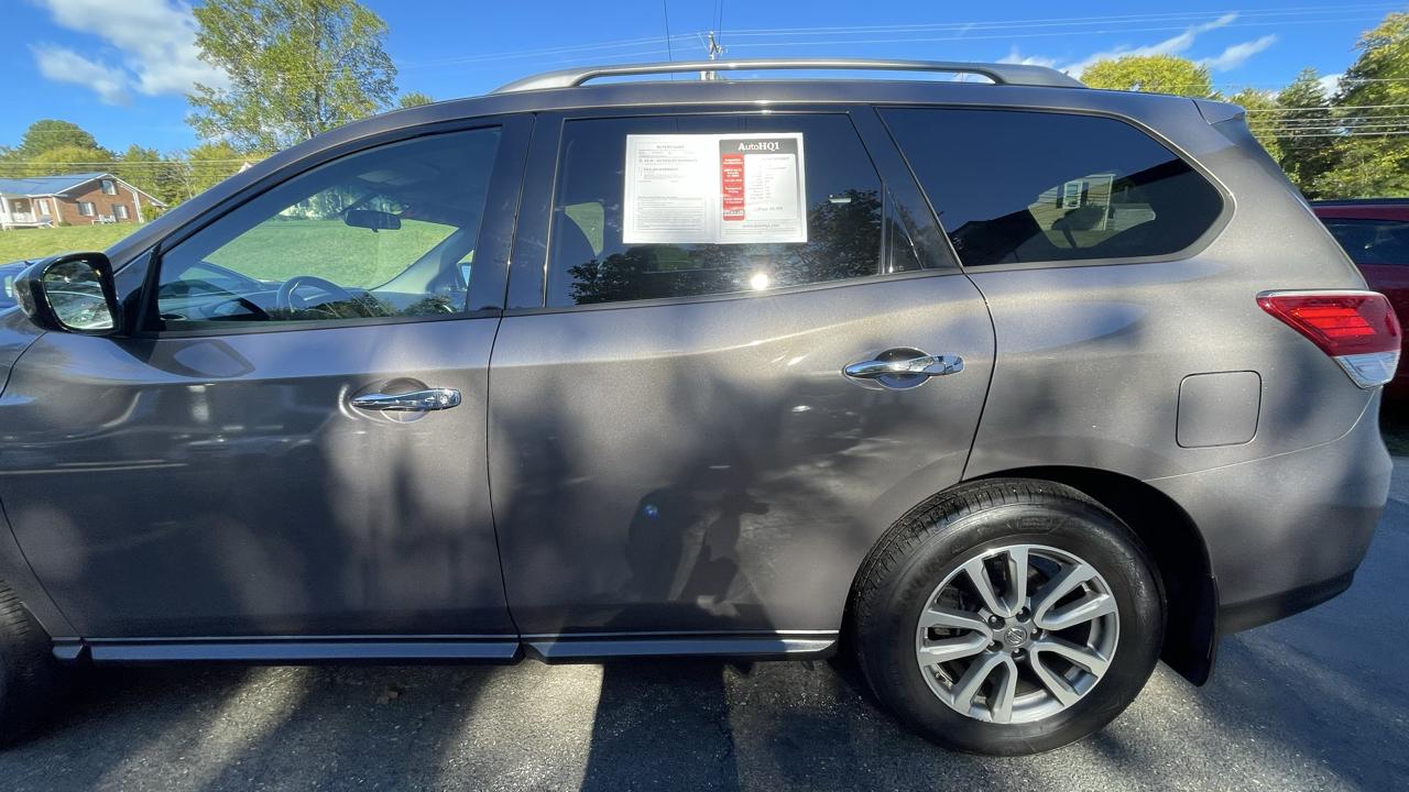 Nissan Pathfinder SV 4WD 2014