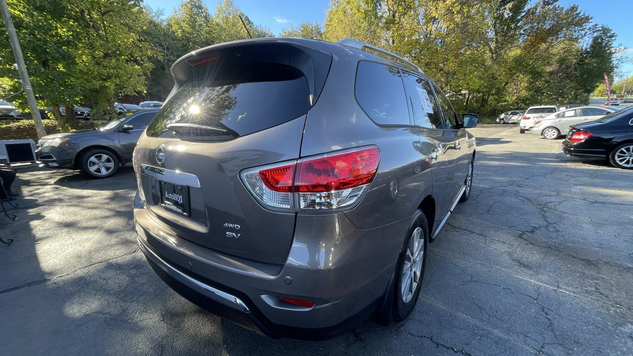 Nissan Pathfinder SV 4WD 2014