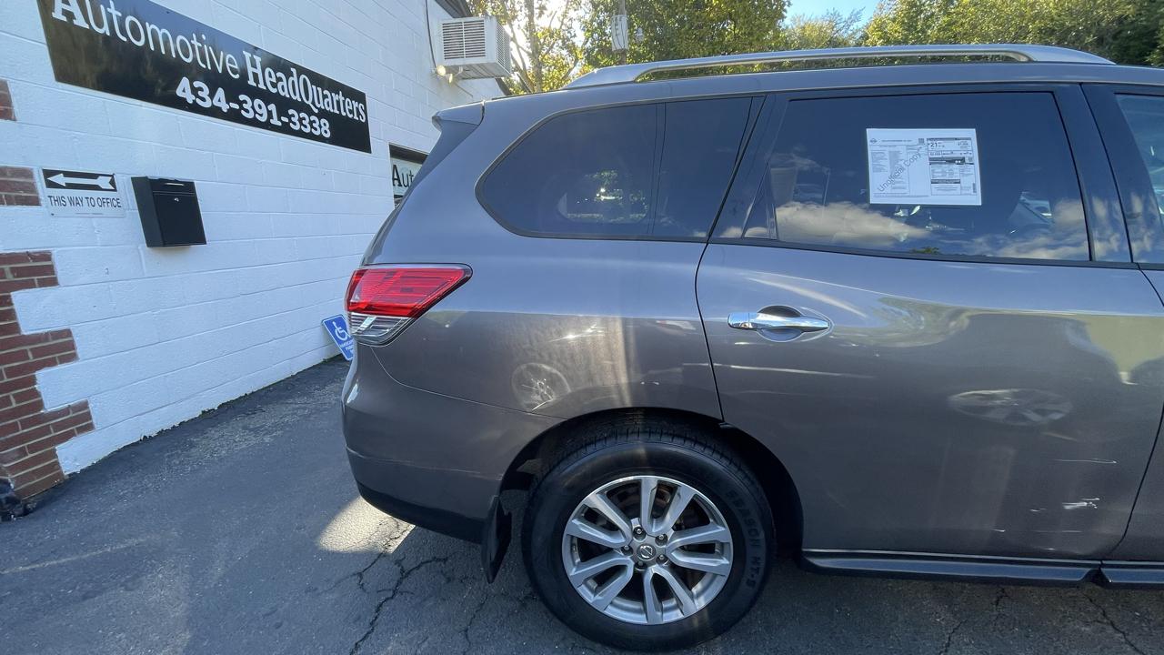 Nissan Pathfinder SV 4WD 2014