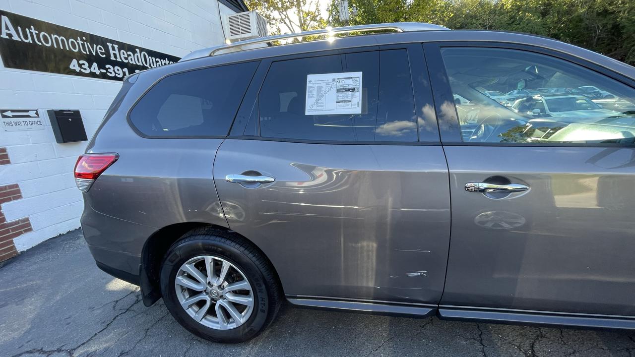 Nissan Pathfinder SV 4WD 2014
