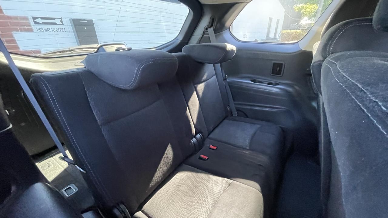 Nissan Pathfinder SV 4WD 2014