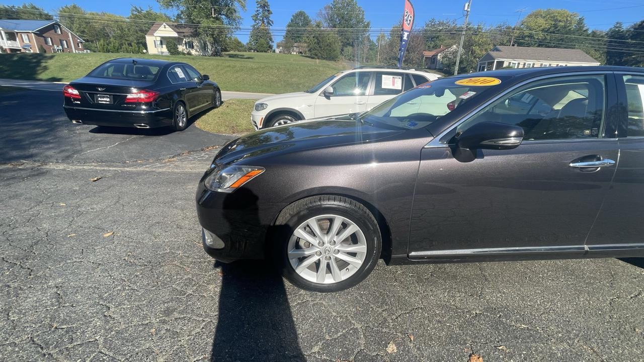 Lexus ES 350 Sedan 2010