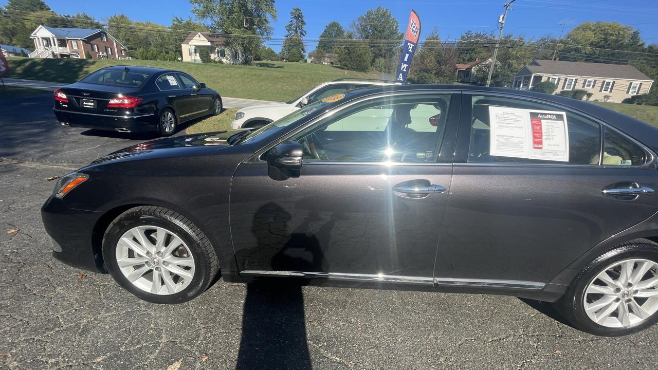 Lexus ES 350 Sedan 2010