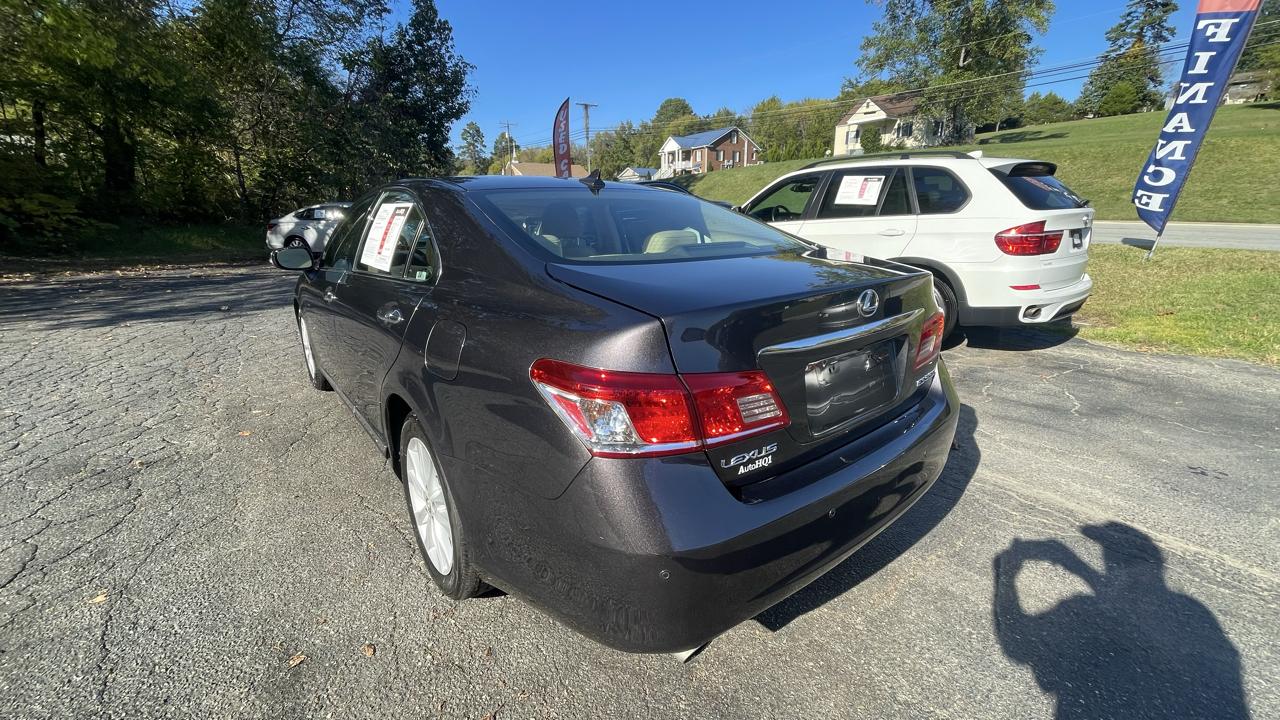 Lexus ES 350 Sedan 2010