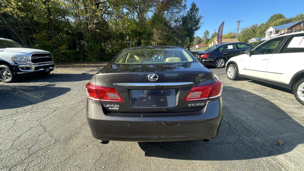 Lexus ES 350 Sedan 2010