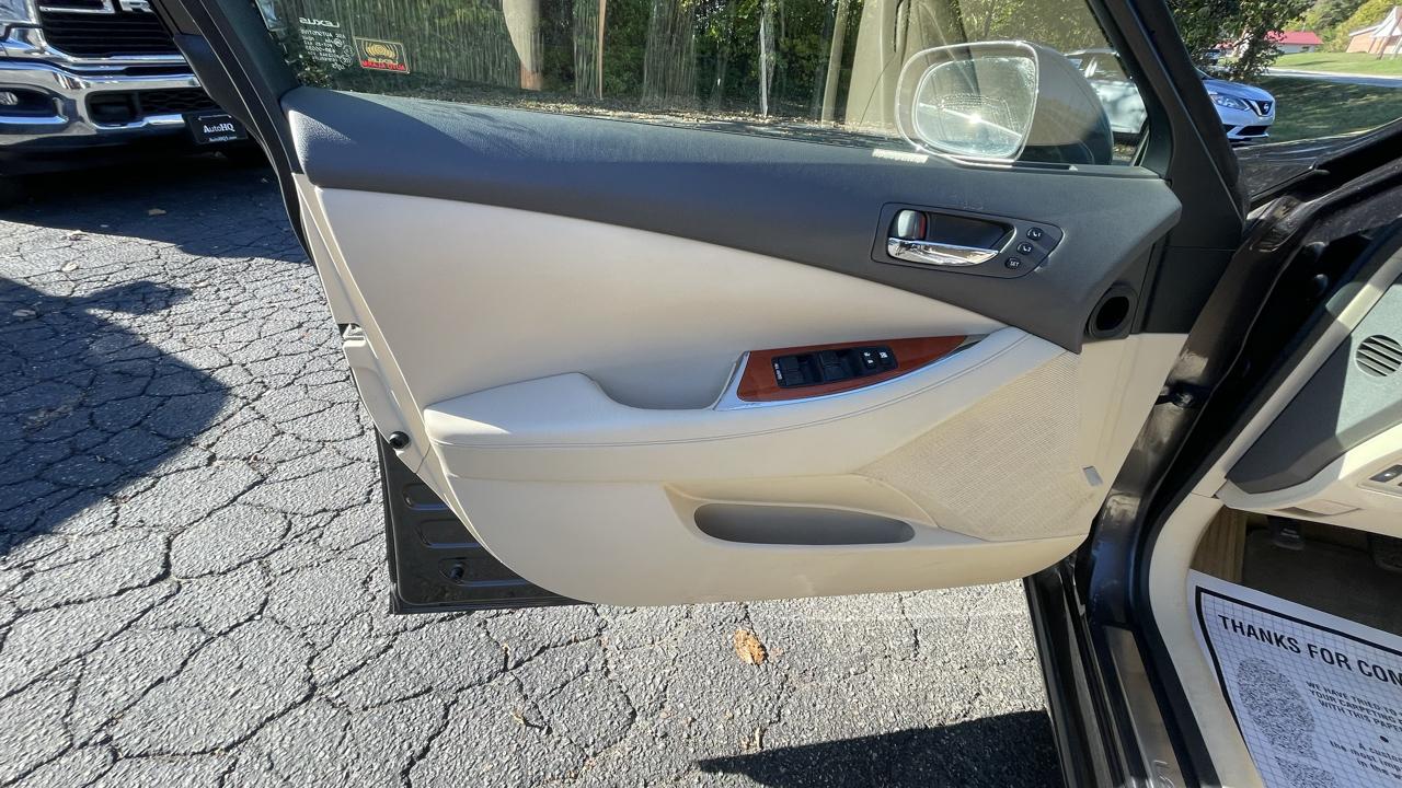 Lexus ES 350 Sedan 2010