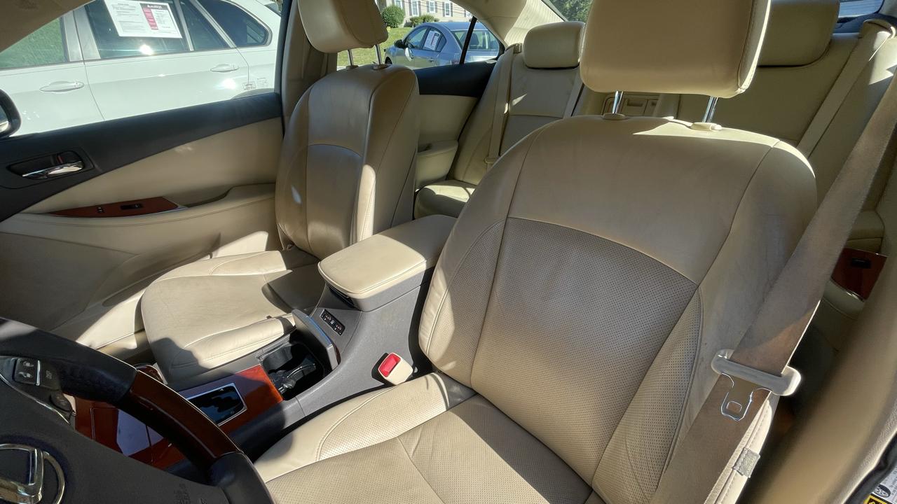 Lexus ES 350 Sedan 2010