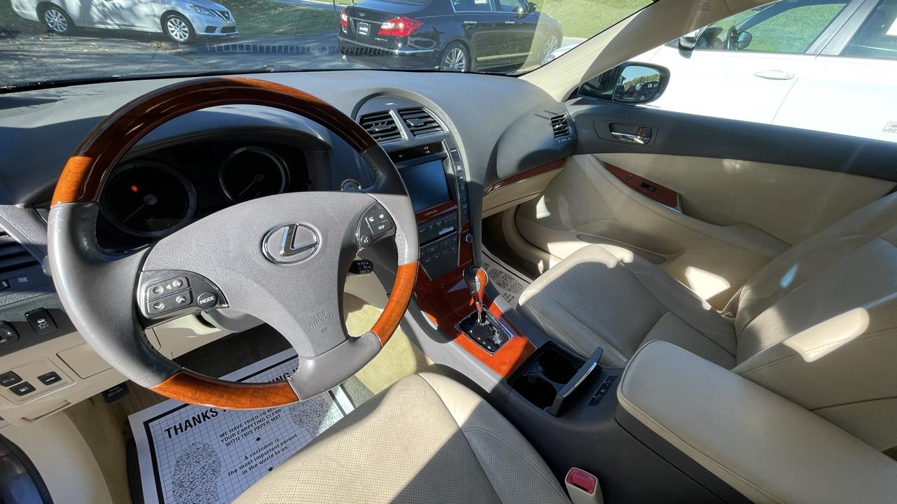 Lexus ES 350 Sedan 2010