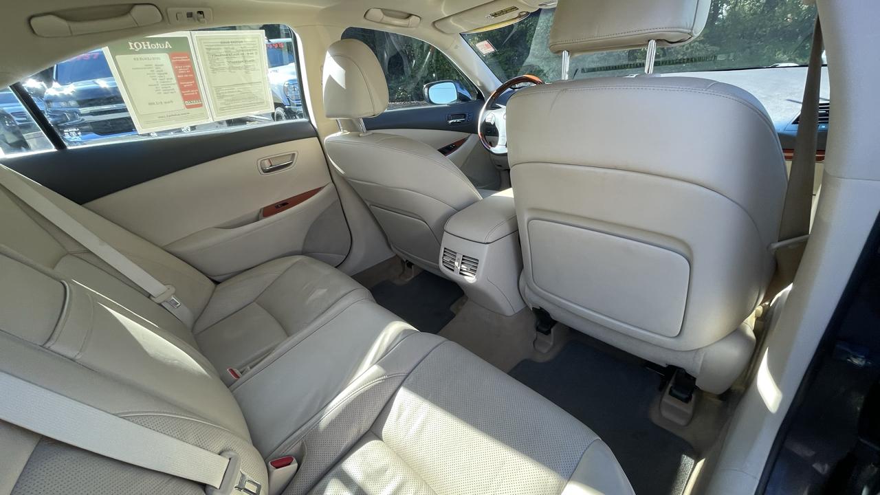 Lexus ES 350 Sedan 2010