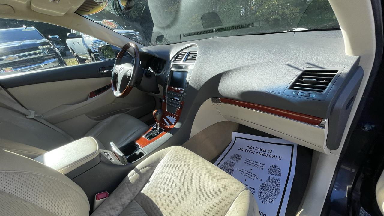 Lexus ES 350 Sedan 2010