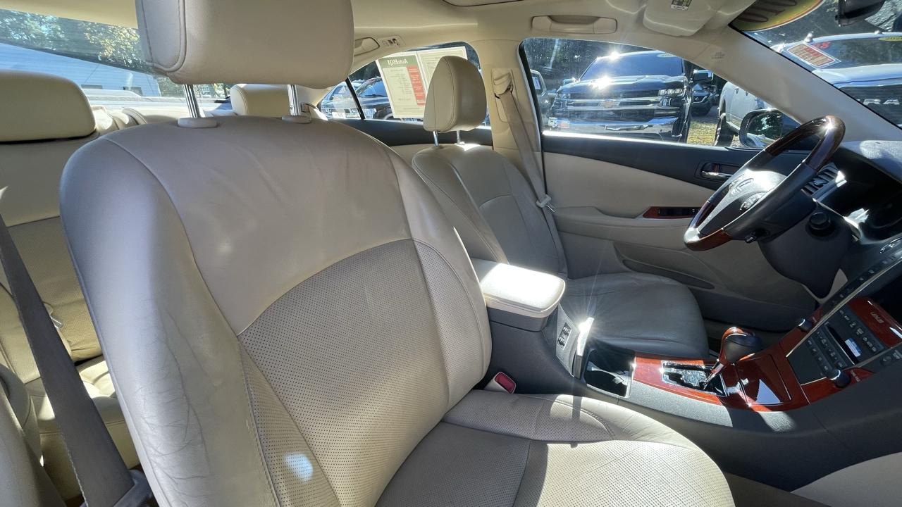 Lexus ES 350 Sedan 2010