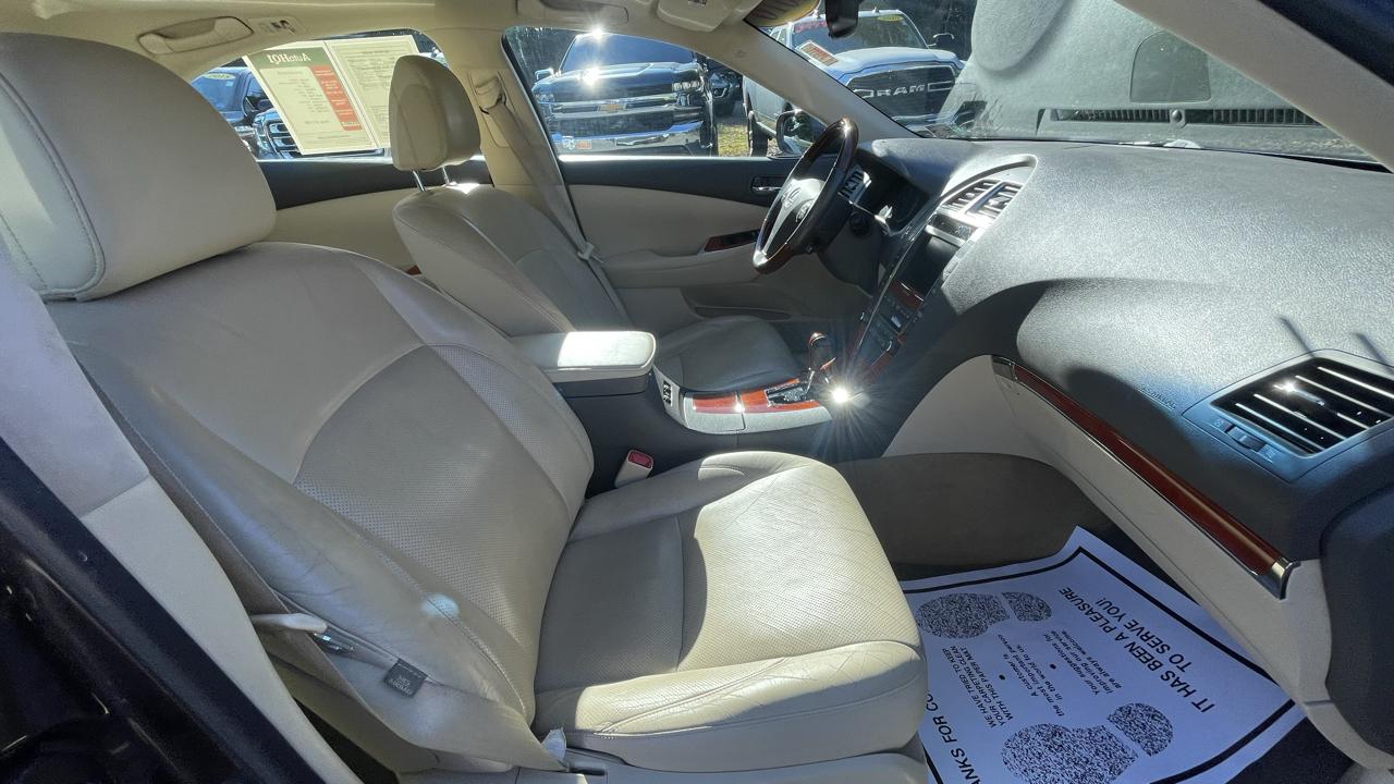 Lexus ES 350 Sedan 2010